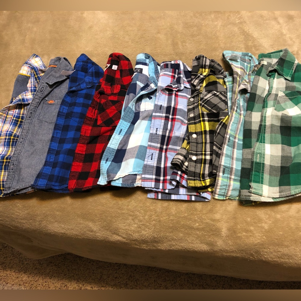 Lot of 9 Toddler Boys 2T Buttoned Long Sleeved Shirts